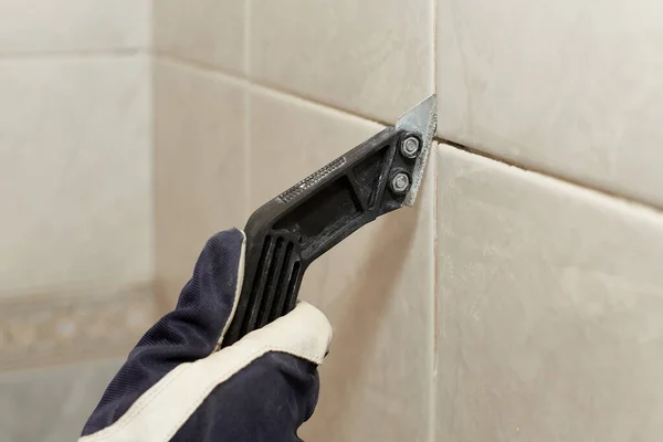 Preparing tile surface